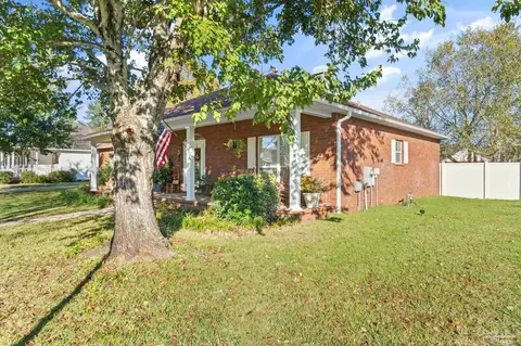 204 Newberry St, Cantonment, FL 32533 photo 3