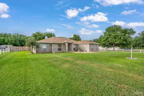 5562 Mulat Rd, Milton, FL 32583