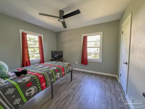 Bedroom - 6668 Maple St, Milton, FL 32570 photo 3 of 4