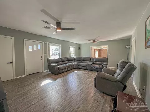 Living - 6668 Maple St, Milton, FL 32570 photo 1 of 3