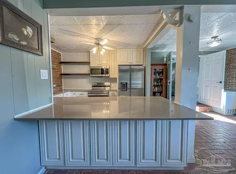 Kitchen - 6668 Maple St, Milton, FL 32570 photo 1 of 4