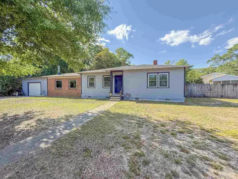 Exterior - 6668 Maple St, Milton, FL 32570 photo 1 of 4