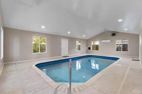 1136 Nestling Ct, Gulf Breeze, FL 32563