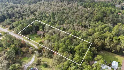 802 Benjulyn Rd, Cantonment, FL 32533 photo 5