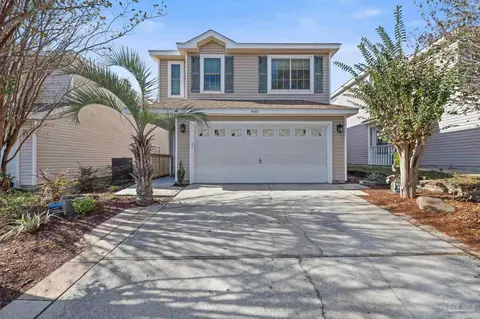 5173 Victoria Dr, Milton, FL 32570