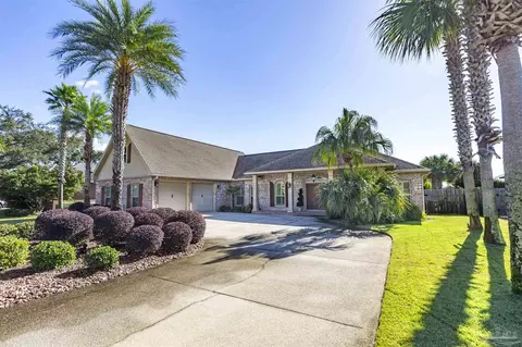 2615 Edmund Dr, Gulf Breeze, FL 32563