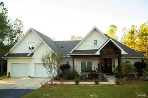 2097 Ten Mile Rd, Pace, FL 32571