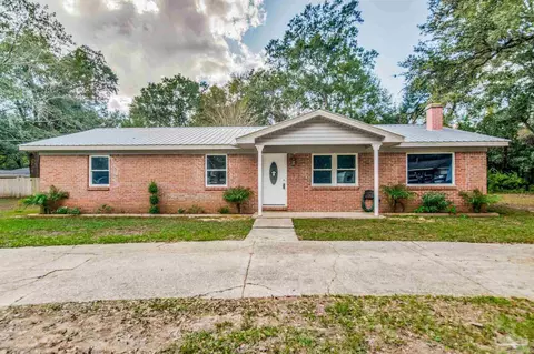 4467 Swan Ave, Pace, FL 32571