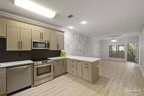 7101 Joy St #C4, Pensacola, FL 32504