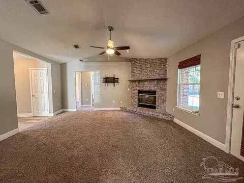 Living - 6263 Anderson Ln, Milton, FL 32570 photo 2 of 5
