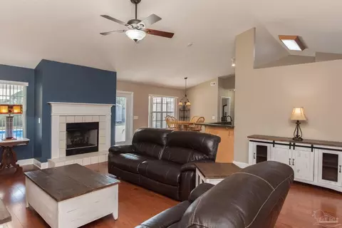 4885 Spencer Oaks Blvd, Pace, FL 32571 photo 5
