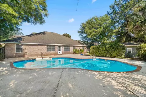 4213 N Cambridge Way, Pace, FL 32571