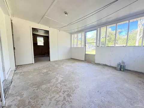 Exterior - 6442 Julia Dr, Milton, FL 32570 photo 3 of 7
