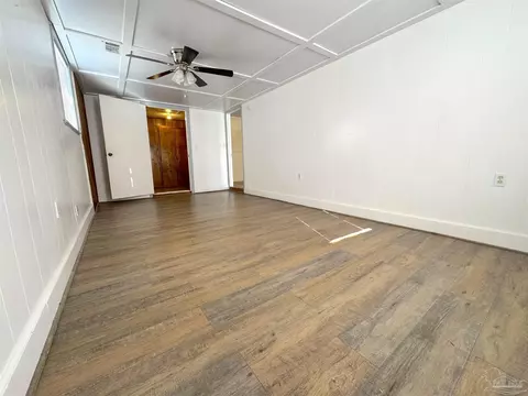 Living - 6442 Julia Dr, Milton, FL 32570 photo 3 of 4