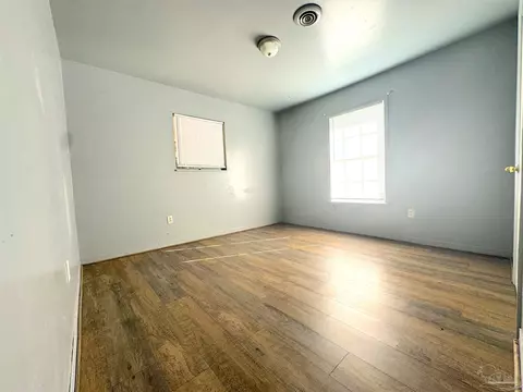 Bedroom - 6442 Julia Dr, Milton, FL 32570 photo 2 of 3