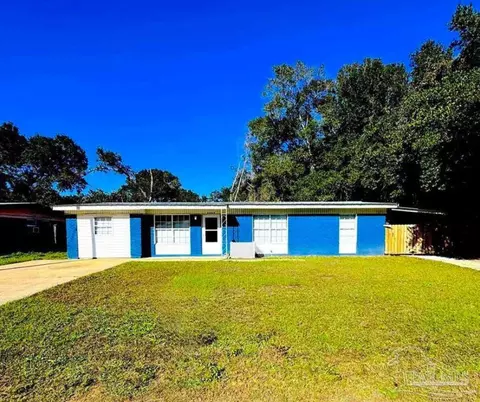 6442 Julia Dr, Milton, FL 32570