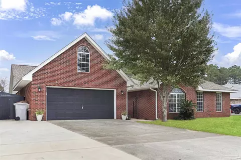 Exterior - 5669 Als Way, Milton, FL 32583 photo 5 of 9