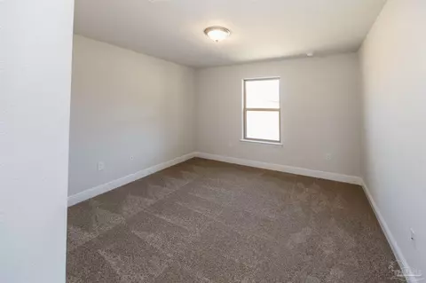 Bedroom - 6191 Pineapple Dr, Milton, FL 32570 photo 4 of 5