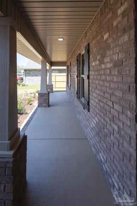 Exterior - 6191 Pineapple Dr, Milton, FL 32570 photo 2 of 2
