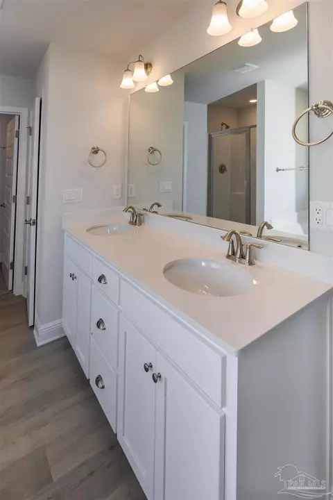 Bath - 6179 Pineapple Dr, Milton, FL 32570 photo 1 of 5