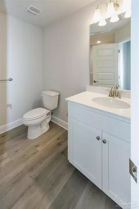Bath - 6179 Pineapple Dr, Milton, FL 32570 photo 5 of 5