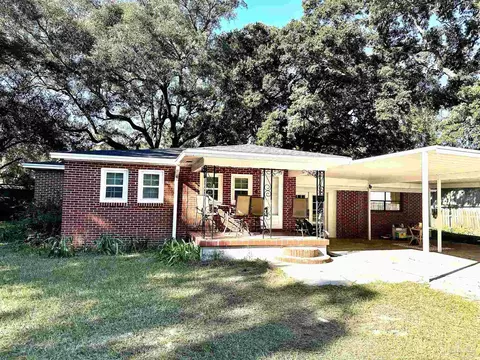 635 Colbert Ave, Pensacola, FL 32507