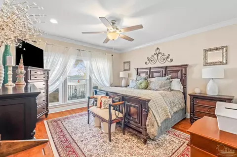 Bedroom - 7691 Petersen Pt Rd, Milton, FL 32583 photo 1 of 9