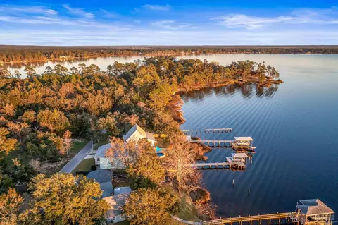 View/Area - 7691 Petersen Pt Rd, Milton, FL 32583 photo 7 of 10