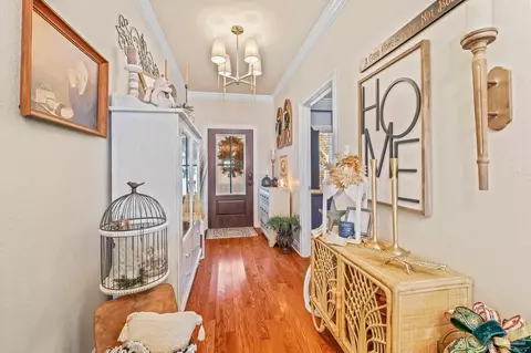 Entry Way - 7691 Petersen Pt Rd, Milton, FL 32583 photo 1 of 4