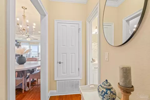 Entry Way - 7691 Petersen Pt Rd, Milton, FL 32583 photo 4 of 4