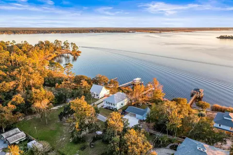 View/Area - 7691 Petersen Pt Rd, Milton, FL 32583 photo 3 of 10