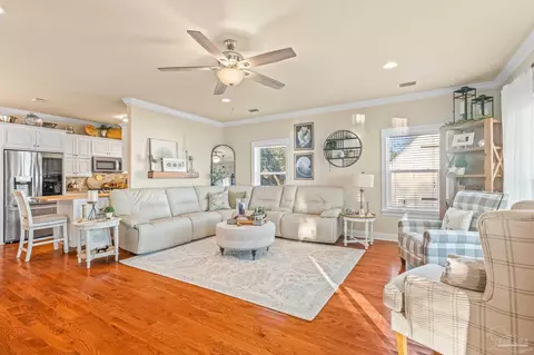Living - 7691 Petersen Pt Rd, Milton, FL 32583 photo 1 of 7