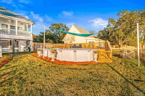 Exterior - 7691 Petersen Pt Rd, Milton, FL 32583 photo 11 of 20