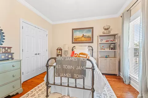 Bedroom - 7691 Petersen Pt Rd, Milton, FL 32583 photo 9 of 9