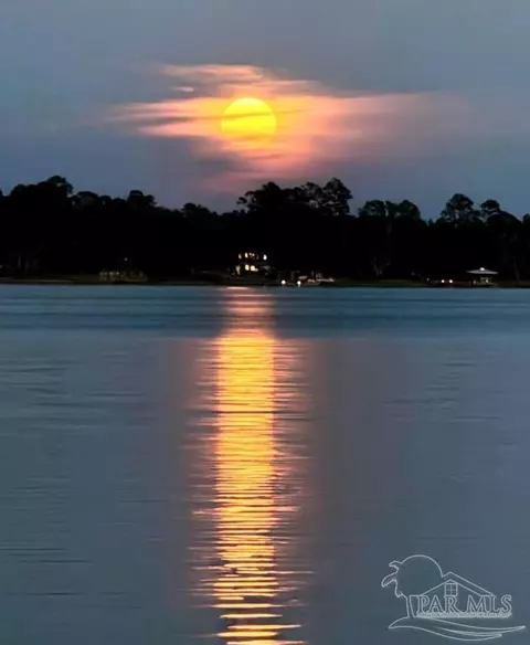 View/Area - 7691 Petersen Pt Rd, Milton, FL 32583 photo 10 of 10