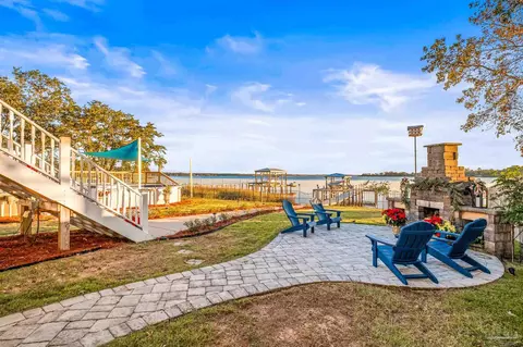 Exterior - 7691 Petersen Pt Rd, Milton, FL 32583 photo 14 of 20