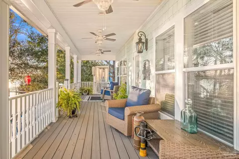Exterior - 7691 Petersen Pt Rd, Milton, FL 32583 photo 6 of 20