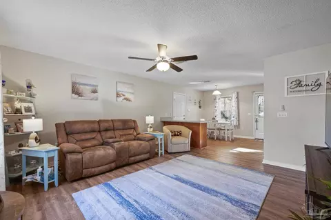 5691 Eagle Dr, Milton, FL 32570 photo 4