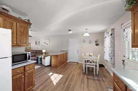 5691 Eagle Dr, Milton, FL 32570 photo 12
