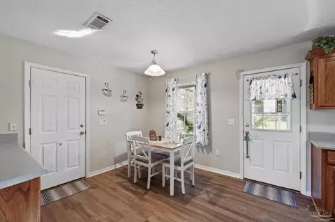 5691 Eagle Dr, Milton, FL 32570 photo 6