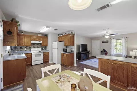 5691 Eagle Dr, Milton, FL 32570 photo 11
