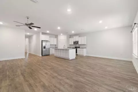 3809 Hawks Landing Cir, Pace, FL 32571 photo 11