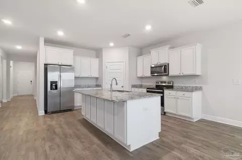 3809 Hawks Landing Cir, Pace, FL 32571 photo 4