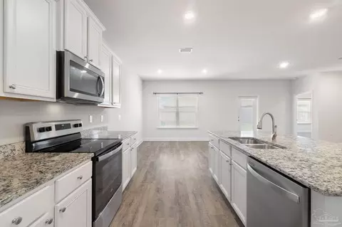 3809 Hawks Landing Cir, Pace, FL 32571 photo 6