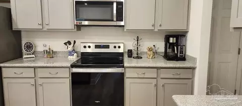 Kitchen - 7652 Piper Cir, Milton, FL 32583 photo 3 of 3