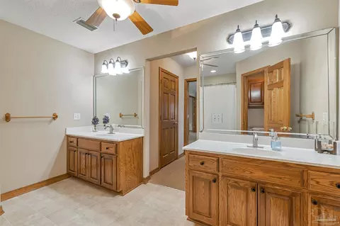 Bath - 602 Pinebrook Cir, Cantonment, FL 32533 photo 3 of 3