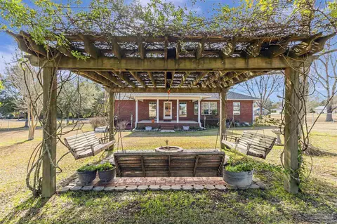 Exterior - 602 Pinebrook Cir, Cantonment, FL 32533 photo 8 of 13