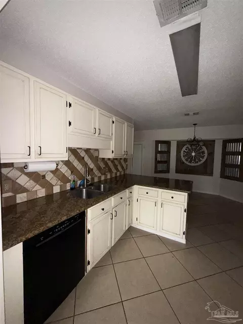 5407 Hollow Oak Ln, Pace, FL 32571 photo 4