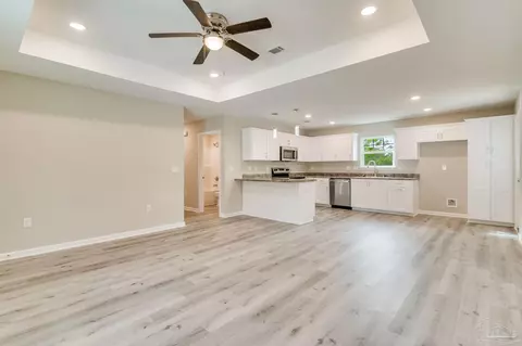5589 Riviera Dr, Milton, FL 32583 photo 2