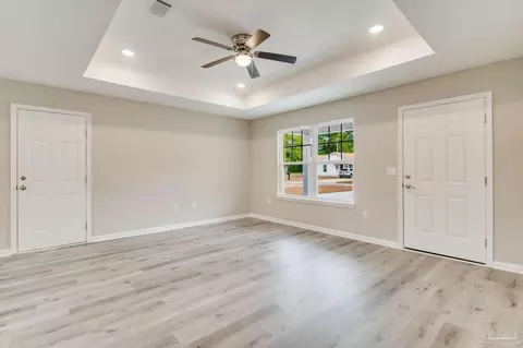 5589 Riviera Dr, Milton, FL 32583 photo 4